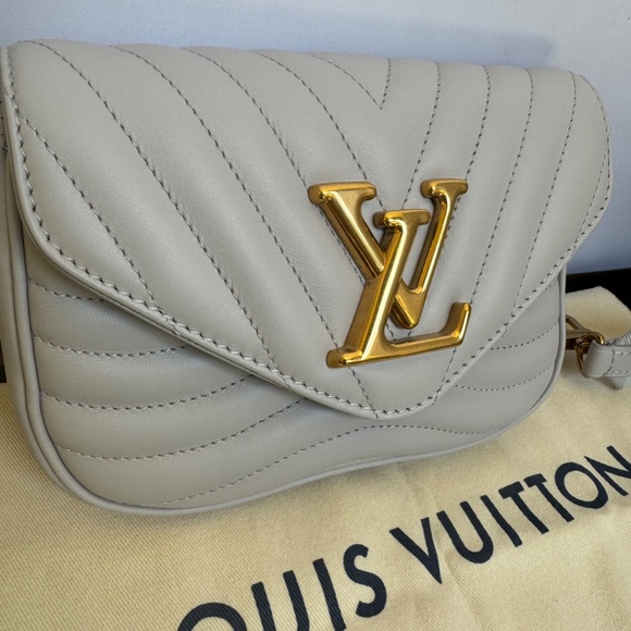 Louis Vuitton  New Wave Multi-Pochette - Picture 8 of 15